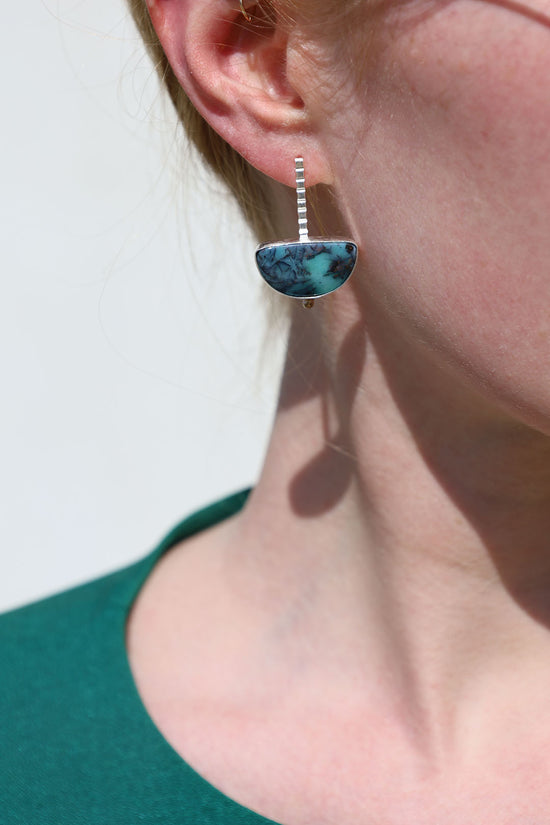 UFO studs