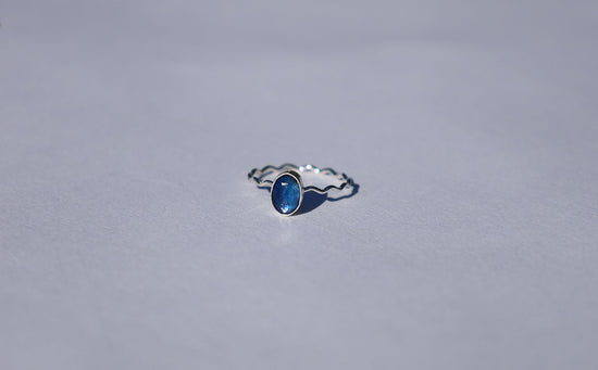 Kyanite Wavy Ring