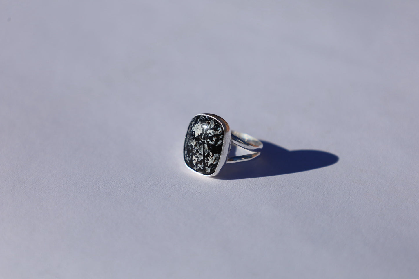 Birdseye Palm Ring