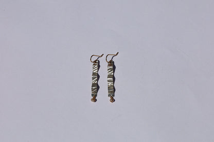 (#10) Crimped Pearl Drops
