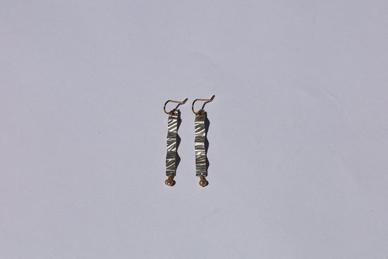 (#10) Crimped Pearl Drops
