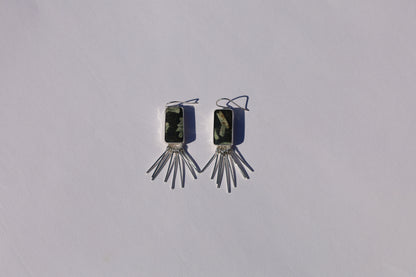 Chinese Writing Dangles