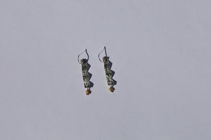 (#10) Crimped Pearl Drops