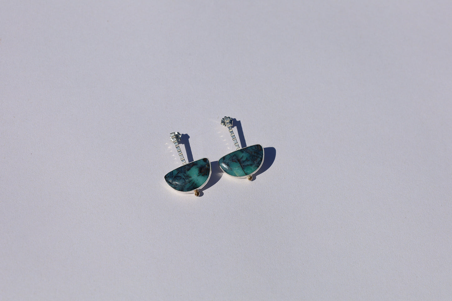 UFO studs