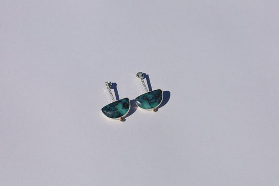 UFO studs